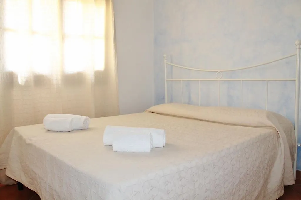 Residence Blue Corner Porto Pollo 팔라우 아파트호텔