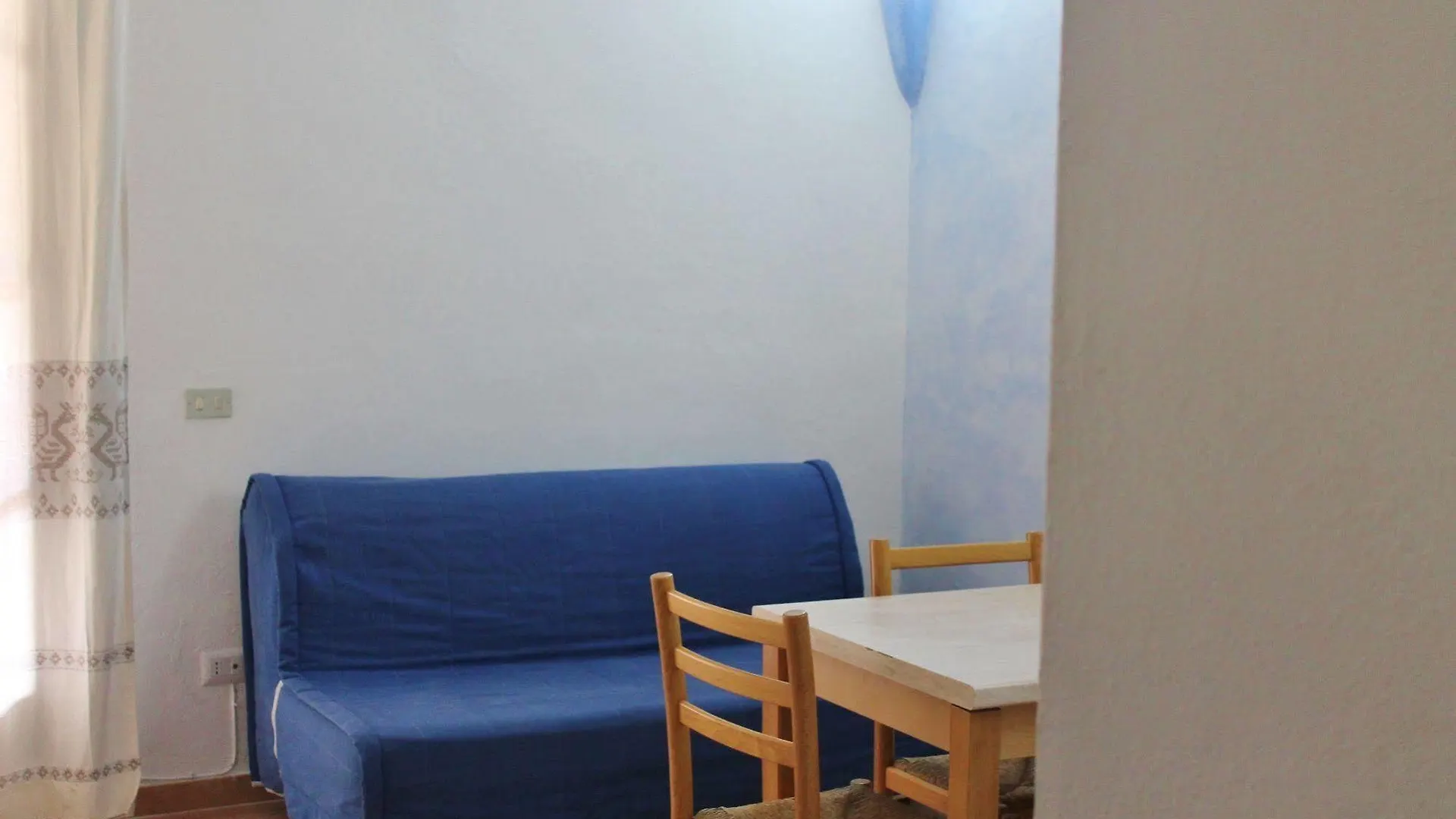 Residence Blue Corner Porto Pollo 팔라우